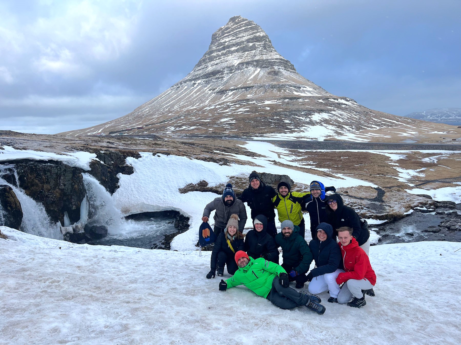 foto-di-gruppo-a-Kirkjufell-light